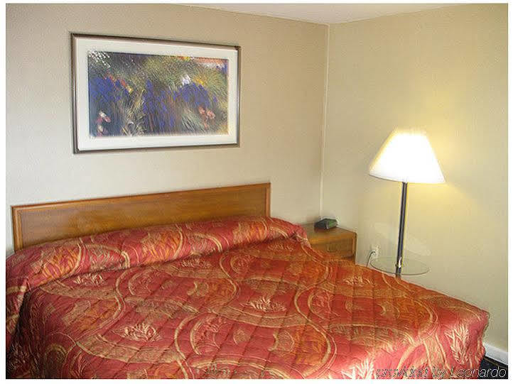 Scottish Inns Fayetteville Стая снимка